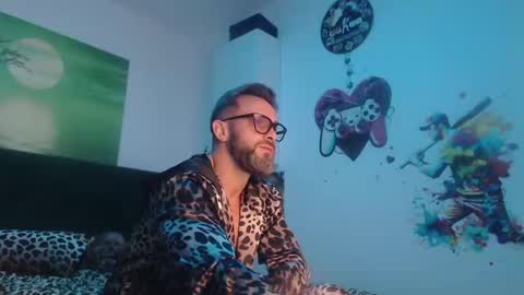 ariandeluna online show from January 5, 6:56 pm