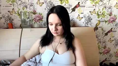 Snapshot of arianeruuska chatting on March 19, 11:36 am Kira online show from March 19, 11:36 am