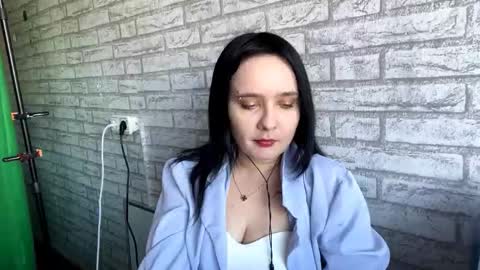 Snapshot of arianeruuska chatting on March 27, 10:59 am Kira online show from March 27, 10:59 am