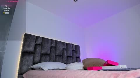 Snapshot of arianna_0 chatting on February 26, 12:48 pm arianna_0 online show from February 26, 12:48 pm