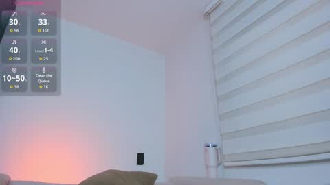 arianna_0 online show from May 3, 12:00 pm