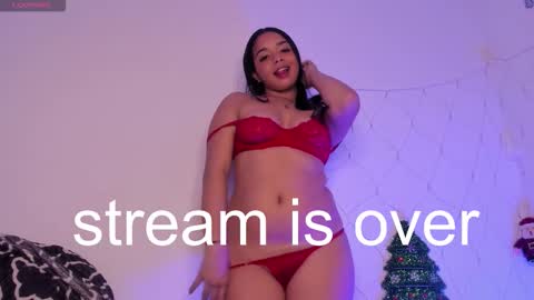 Snapshot of arianna_5 chatting on December 13, 7:53 pm Ari 3 online show from December 13, 7:53 pm