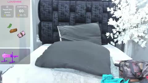 Snapshot of arianna_jones1 chatting on January 16, 12:34 am ---Arianna--- online show from January 16, 12:34 am