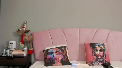 Snapshot of arianna_moonx chatting on February 22, 10:41 pm arianna_moonx online show from February 22, 10:41 pm
