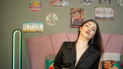 Snapshot of arianna_moonx chatting on May 18, 8:36 pm arianna_moonx online show from May 18, 8:36 pm