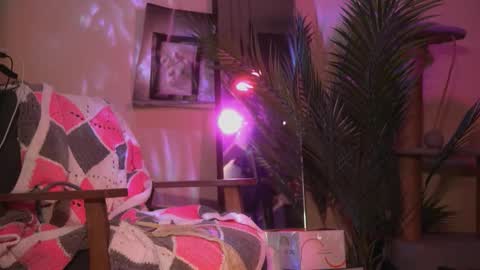 Snapshot of arianna_richi chatting on February 15, 2:14 pm Olivka online show from February 15, 2:14 pm