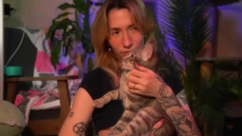 Snapshot of arianna_richi chatting on April 3, 8:01 am Olivka online show from April 3, 8:01 am