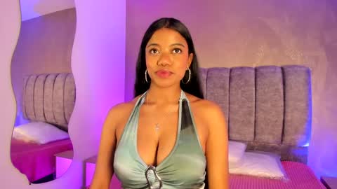 Snapshot of arianna_roxe_ chatting on June 10, 8:57 am arianna_roxe_ online show from June 10, 8:57 am