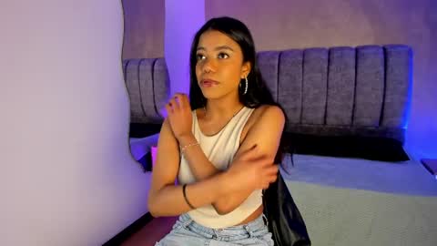 arianna_roxe_ online show from July 5, 3:45 am