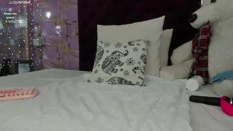 Snapshot of arianna_sweeg chatting on March 27, 4:18 am Arianna Sweeg online show from March 27, 4:18 am