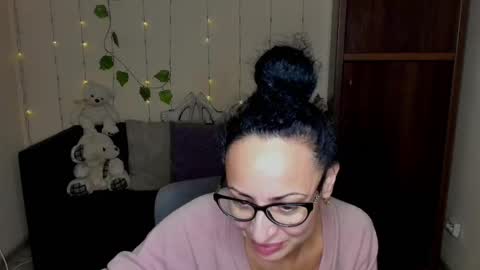 Snapshot of arianna_tifany chatting on December 17, 4:11 pm Arianna online show from December 17, 4:11 pm