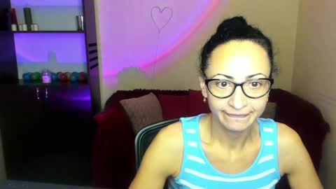 Snapshot of arianna_tifany chatting on December 23, 9:49 am Arianna online show from December 23, 9:49 am