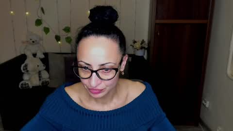 Snapshot of arianna_tifany chatting on December 24, 4:30 pm Arianna online show from December 24, 4:30 pm