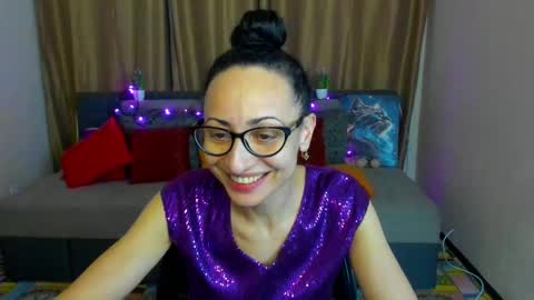 Snapshot of arianna_tifany chatting on December 30, 9:29 pm Arianna online show from December 30, 9:29 pm