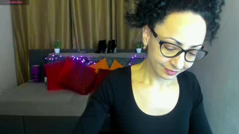 Snapshot of arianna_tifany chatting on January 3, 6:22 am Arianna online show from January 3, 6:22 am