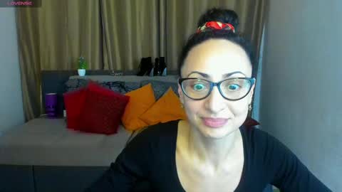 Snapshot of arianna_tifany chatting on January 3, 9:25 am Arianna online show from January 3, 9:25 am