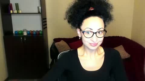 Snapshot of arianna_tifany chatting on January 4, 3:28 pm Arianna online show from January 4, 3:28 pm