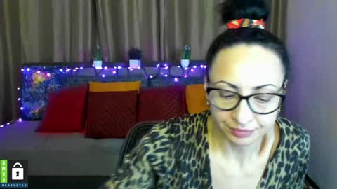 Snapshot of arianna_tifany chatting on January 18, 3:38 pm Arianna online show from January 18, 3:38 pm