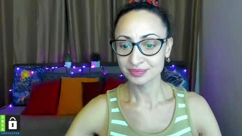 Snapshot of arianna_tifany chatting on January 19, 12:28 pm Arianna online show from January 19, 12:28 pm