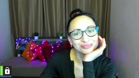 Snapshot of arianna_tifany chatting on January 23, 4:04 pm Arianna online show from January 23, 4:04 pm