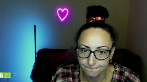 Snapshot of arianna_tifany chatting on January 27, 9:44 am Arianna online show from January 27, 9:44 am