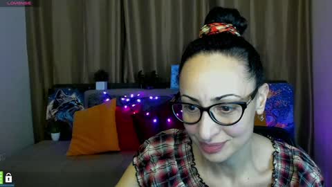 Snapshot of arianna_tifany chatting on February 6, 12:26 pm Arianna online show from February 6, 12:26 pm