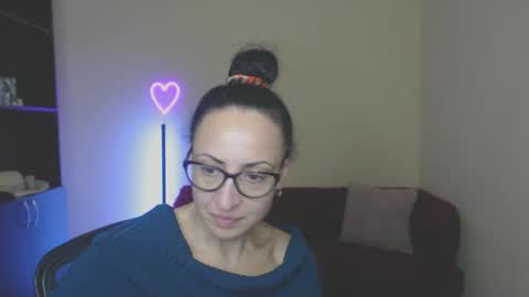 Snapshot of arianna_tifany chatting on February 13, 5:01 pm Arianna online show from February 13, 5:01 pm