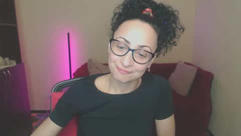 Snapshot of arianna_tifany chatting on February 24, 3:33 am Arianna online show from February 24, 3:33 am