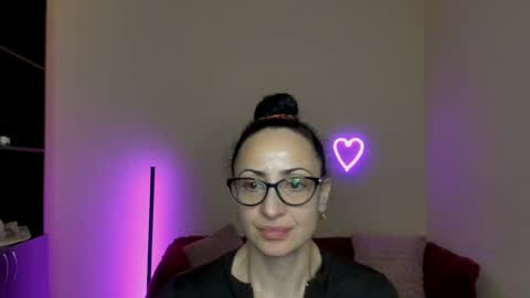 Snapshot of arianna_tifany chatting on February 28, 4:32 am Arianna online show from February 28, 4:32 am