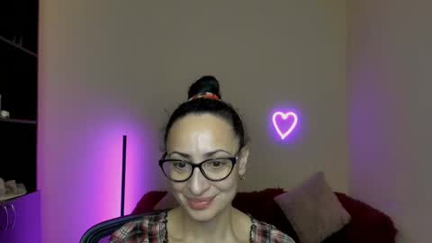 Snapshot of arianna_tifany chatting on March 1, 9:37 pm Arianna online show from March 1, 9:37 pm