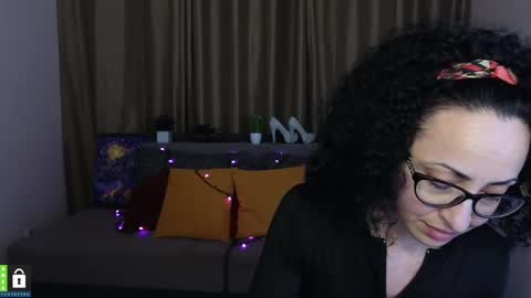 Snapshot of arianna_tifany chatting on March 2, 9:32 pm Arianna online show from March 2, 9:32 pm