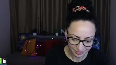 Snapshot of arianna_tifany chatting on March 4, 9:54 pm Arianna online show from March 4, 9:54 pm