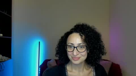 Snapshot of arianna_tifany chatting on March 6, 6:37 pm Arianna online show from March 6, 6:37 pm