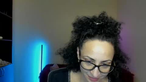 Snapshot of arianna_tifany chatting on March 7, 6:02 am Arianna online show from March 7, 6:02 am