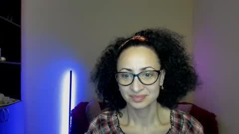 Snapshot of arianna_tifany chatting on March 9, 6:21 pm Arianna online show from March 9, 6:21 pm