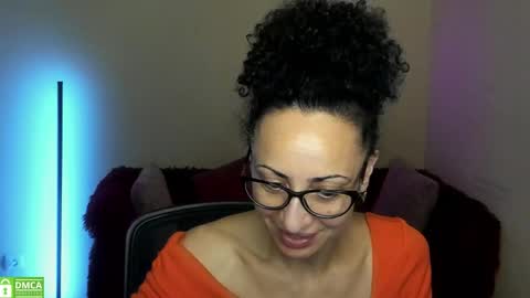 Snapshot of arianna_tifany chatting on September 15, 5:35 pm Arianna online show from September 15, 5:35 pm