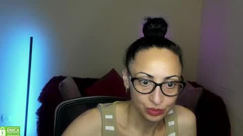 Snapshot of arianna_tifany chatting on September 17, 6:20 pm Arianna online show from September 17, 6:20 pm