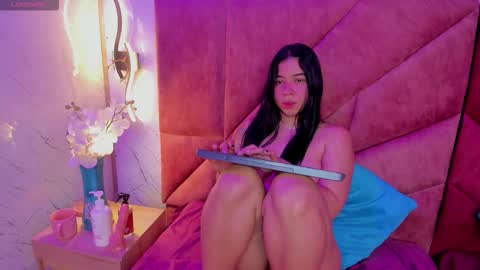 Snapshot of ariannafoxxy chatting on March 29, 2:39 pm Arianna Foxxy online show from March 29, 2:39 pm