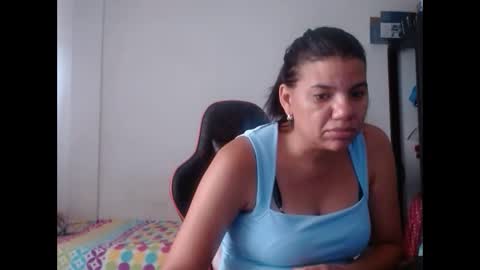 ariannaloovel online show from May 26, 9:44 pm