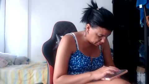 ariannaloovel online show from June 17, 6:53 pm