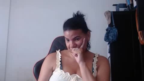 ariannaloovel online show from July 15, 5:18 pm