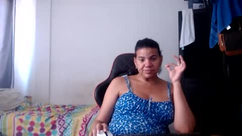ariannaloovel online show from July 25, 4:15 pm