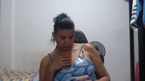 ariannaloovel online show from July 26, 4:20 am