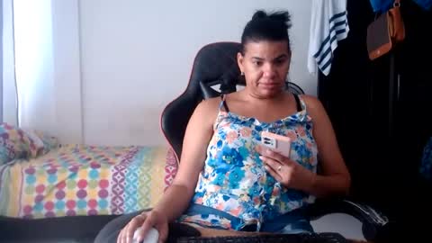 ariannaloovel online show from July 28, 6:20 pm
