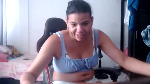 ariannaloovel online show from July 31, 4:50 pm