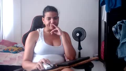 ariannaloovel online show from August 1, 4:06 pm