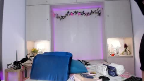 Snapshot of ariannavega_ chatting on July 29, 12:36 pm ariannavega_ online show from July 29, 12:36 pm