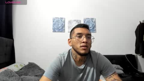 Snapshot of ariannawil chatting on December 15, 12:26 am ariannawil online show from December 15, 12:26 am