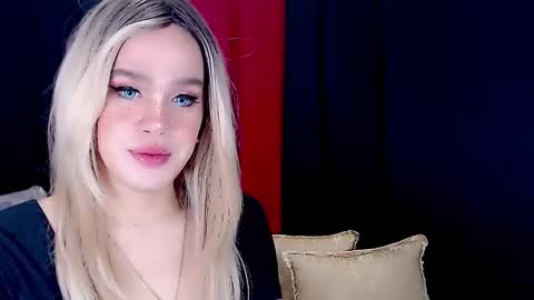 ARIANNE CUMS  online show from December 3, 10:07 pm