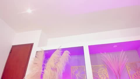 Snapshot of ariarusso_ chatting on December 17, 8:26 pm ariarusso_ online show from December 17, 8:26 pm